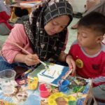 Lomba Ibu dan Anak Melukis Kaligrafi